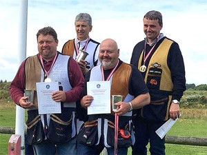 Danmarksmesterhold med lokalt isl 